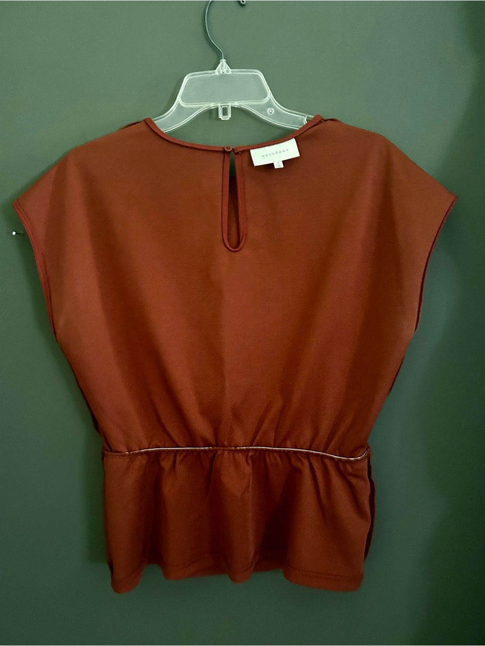 MELLODAY Rust Peplum Top - Picture 8 of 9